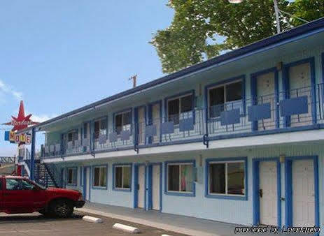 Stardust Motel 2*